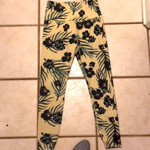 Beyond yoga leggings medium